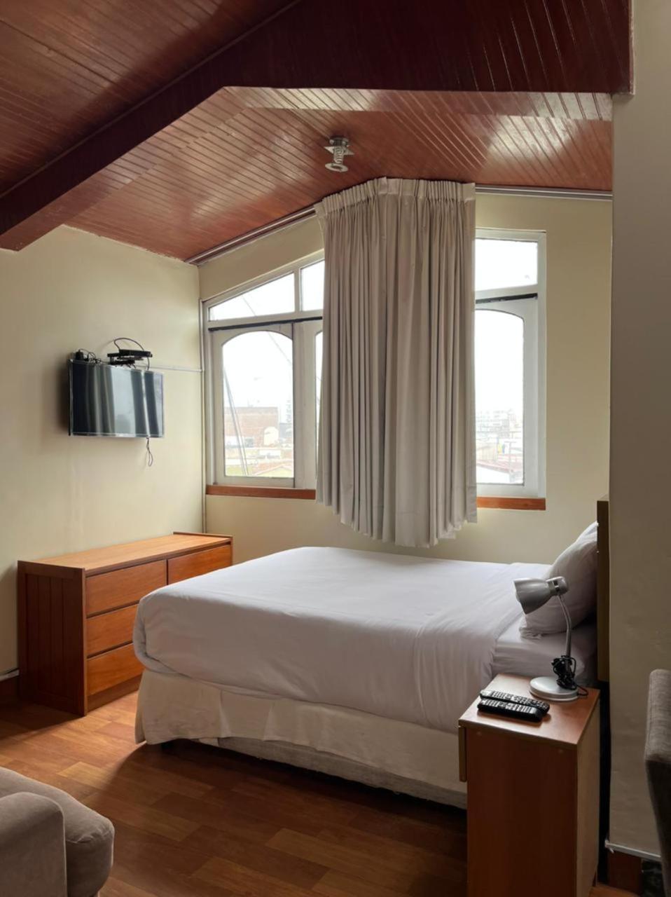 Hotel Residencial Alfa Lima Bagian luar foto