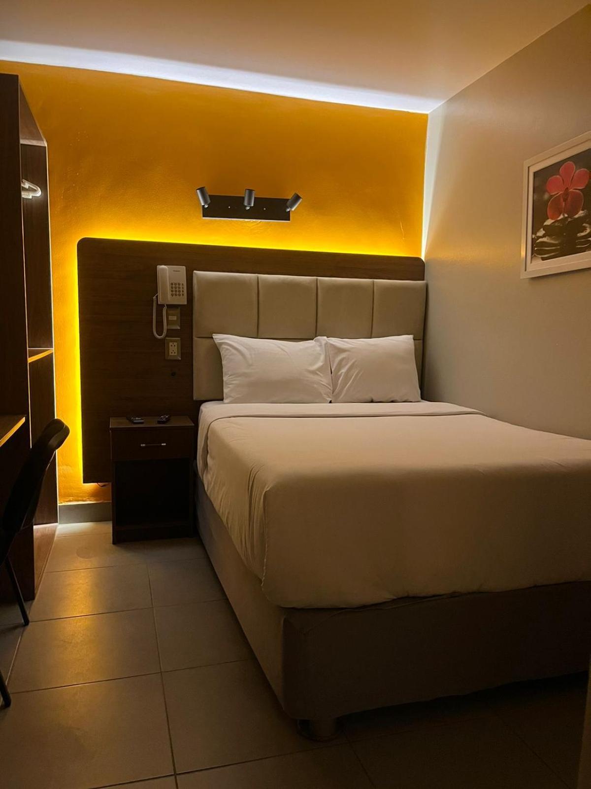 Hotel Residencial Alfa Lima Bagian luar foto