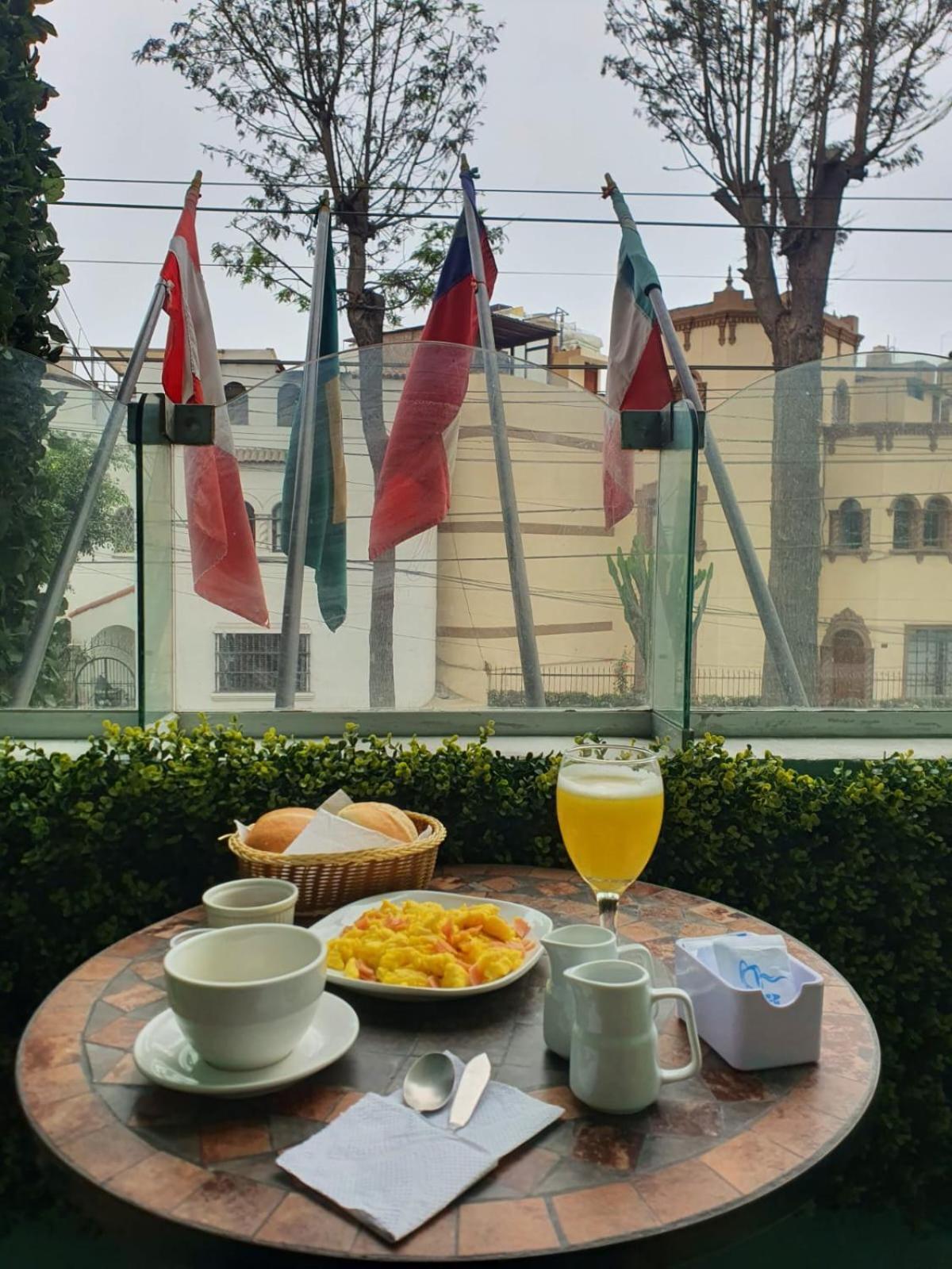 Hotel Residencial Alfa Lima Bagian luar foto