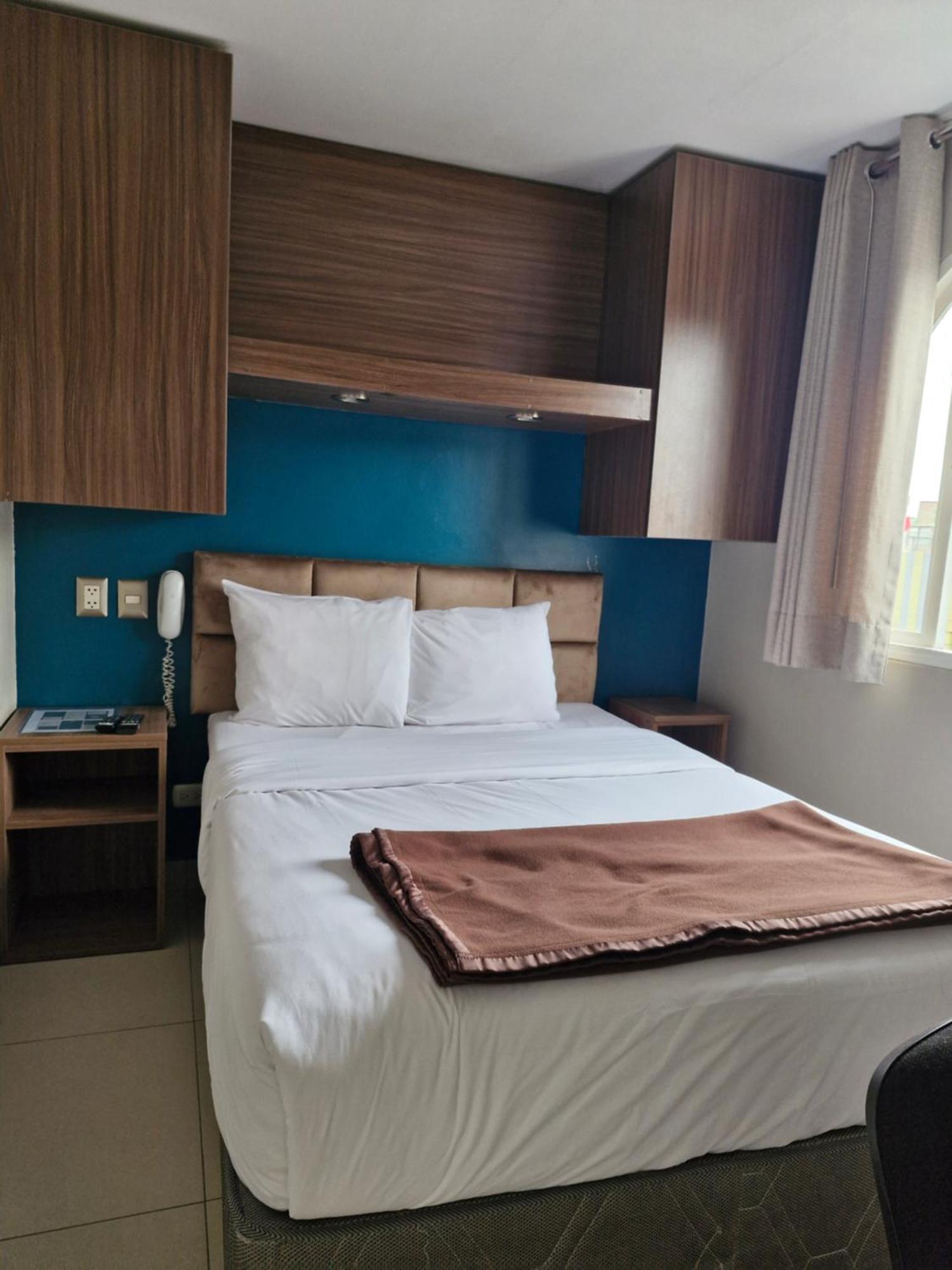 Hotel Residencial Alfa Lima Bagian luar foto
